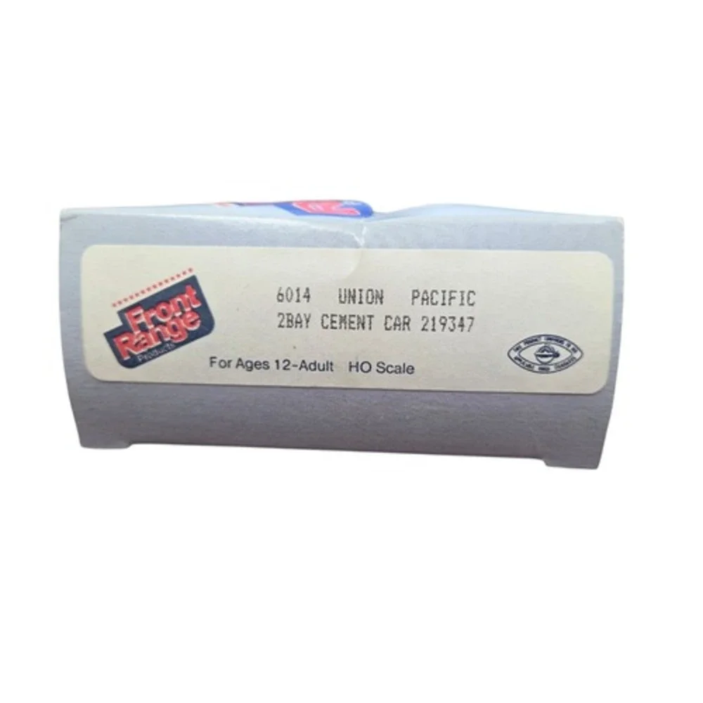 Front Range Union Pacific HO Scale 6014 2-bay Cement Car Kit #219347